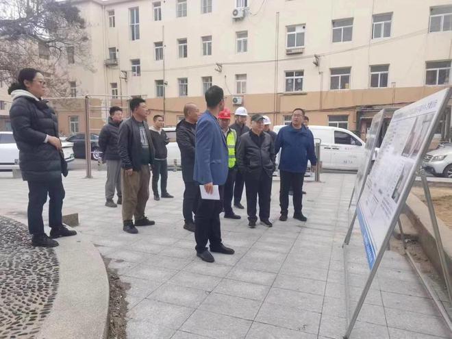 杏彩体育平台注册装饰设计设计装饰图案为先！沧口街道扎实推进老旧小区改造工作